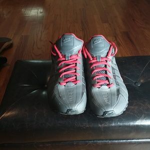 Nike Shox O'Leven